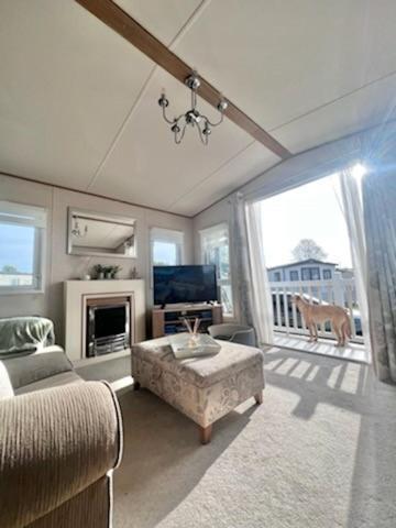 Norfolk Caravan Staycation Pet Friendly Belton with Browston 外观 照片