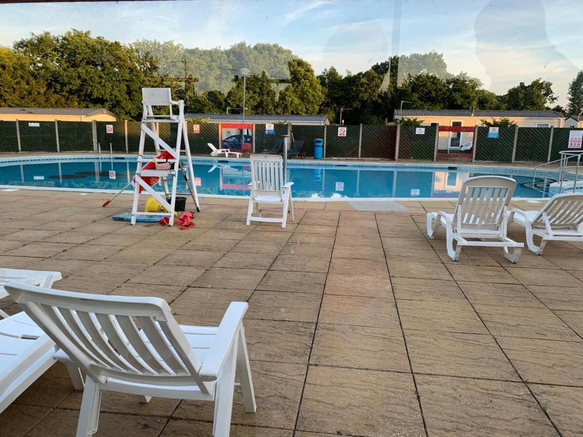 Norfolk Caravan Staycation Pet Friendly Belton with Browston 外观 照片